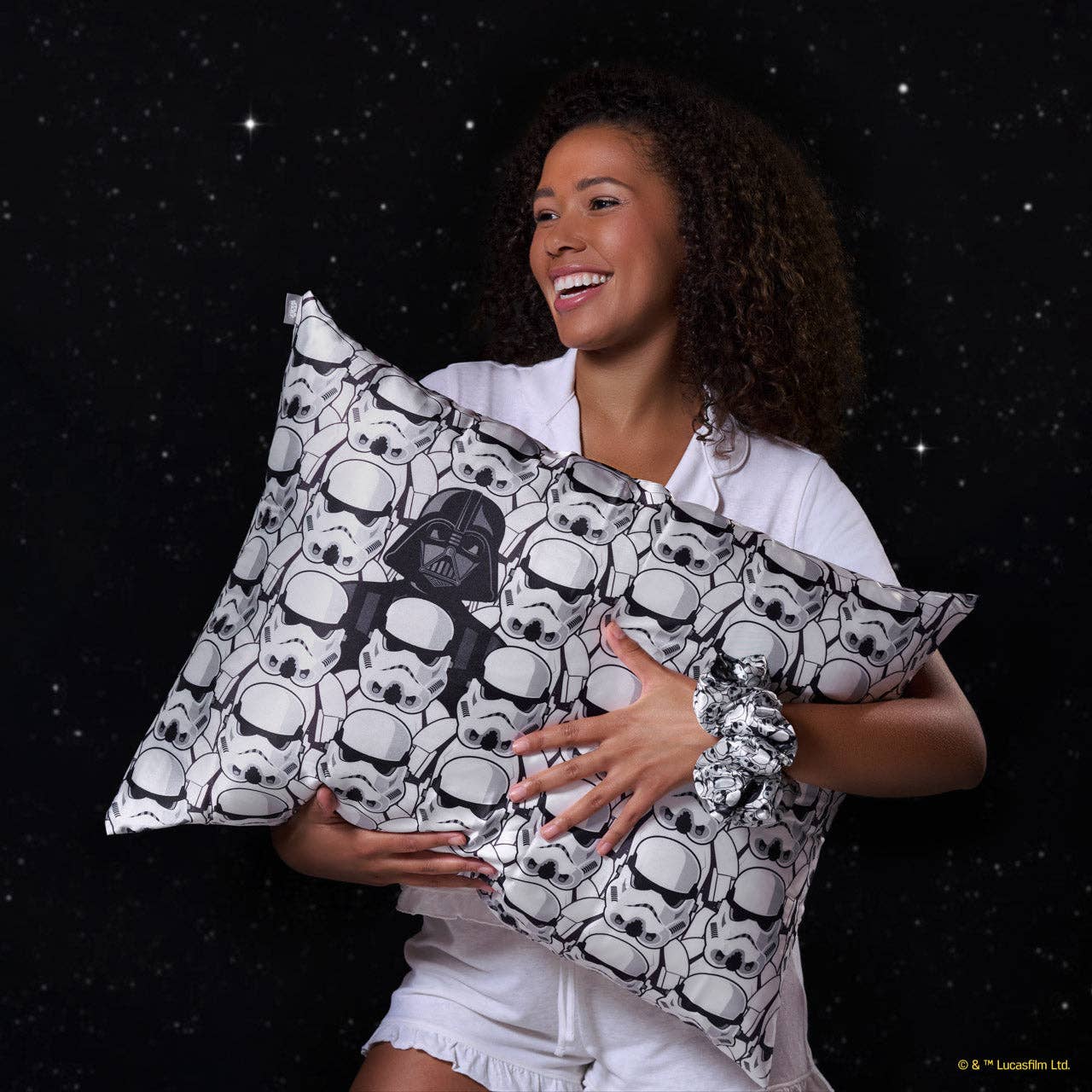 KITSCH - Star Wars™ & Kitsch Satin Pillowcase in Darth Vader & Stormtroopers
