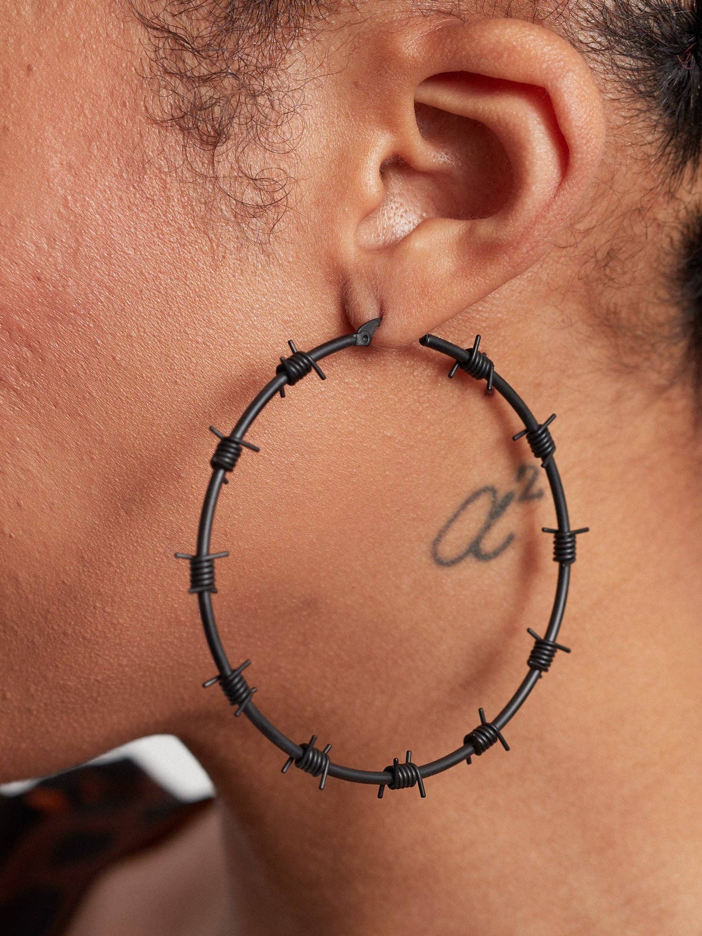 Sourpuss - SOURPUSS BARBED WIRE HOOP EARRINGS BLACK