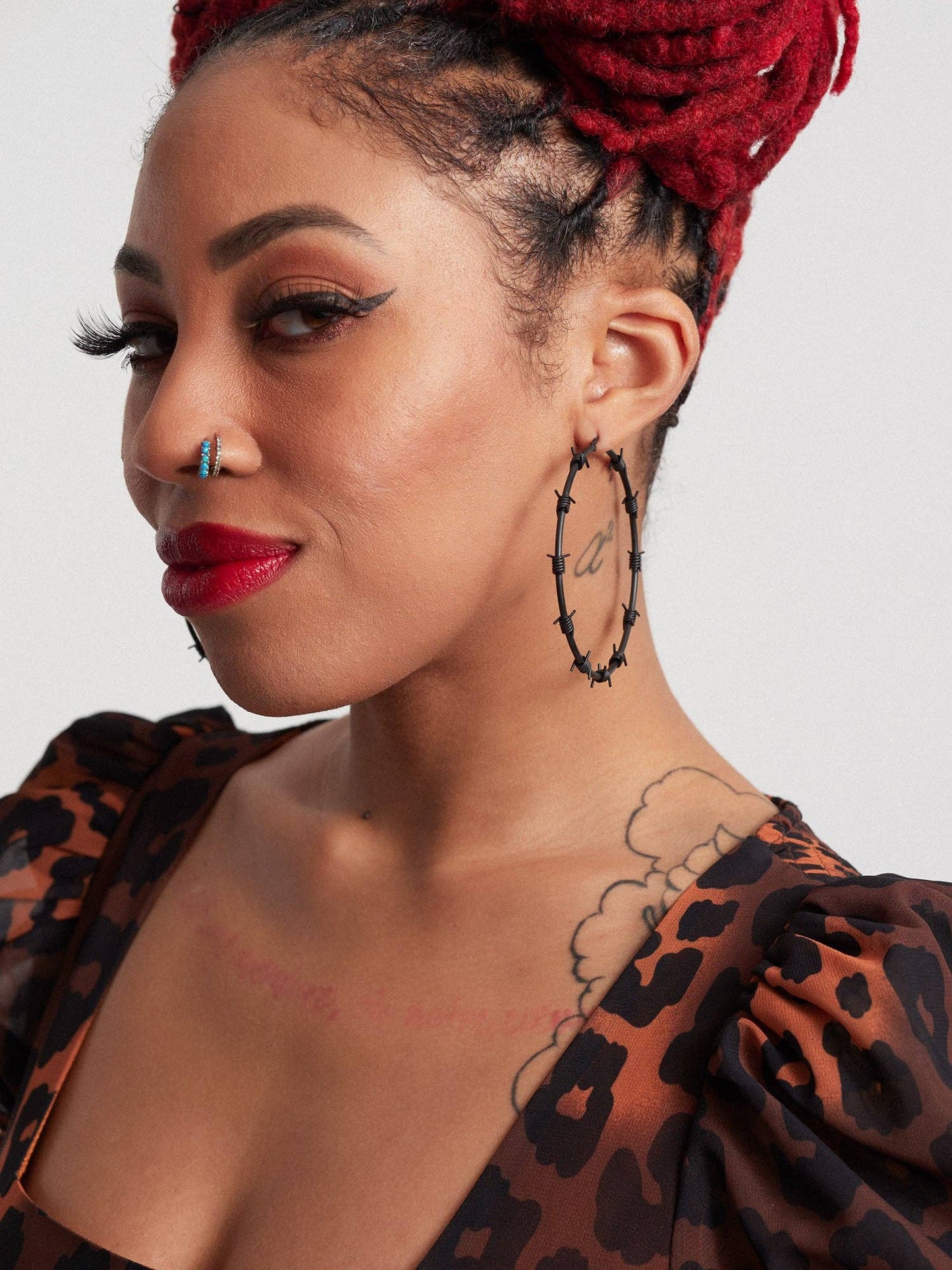Sourpuss - SOURPUSS BARBED WIRE HOOP EARRINGS BLACK