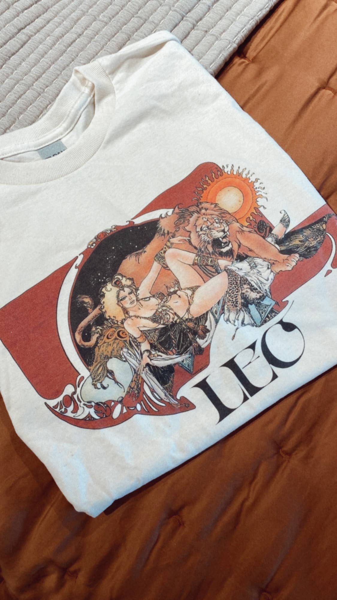 Leo Vintage Zodiac Shirt
